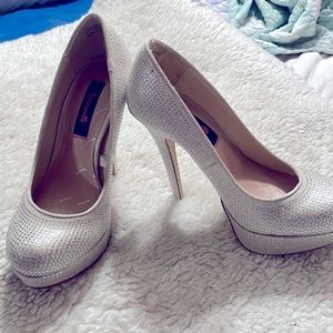 Betseyville Platform High Heels